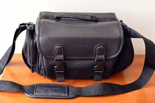 Vintage SONY Camera Bag Black Synthetic Leather 6 Compartments Strap Digital Cameras Offers